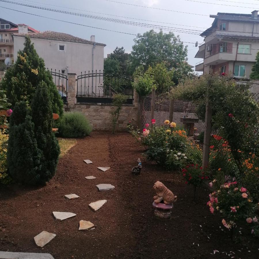 Apartments Dona Chernomorets Esterno foto