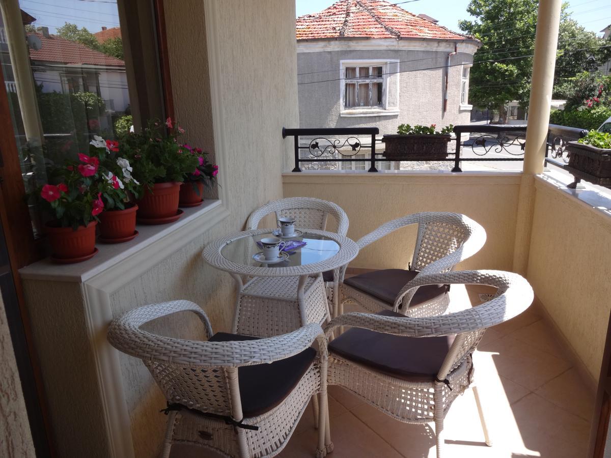 Apartments Dona Chernomorets Esterno foto