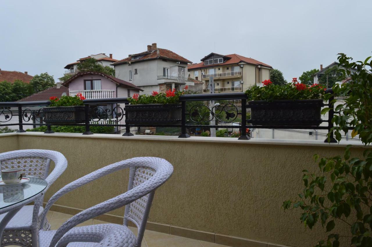 Apartments Dona Chernomorets Esterno foto
